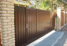 Как выбрать откатные ворота с калиткой?