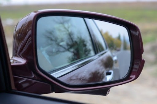 Слепая зона автомобиля: как избежать ДТП