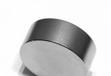 Магнит неодимовый 45х15 мм: премущества и сферы использования