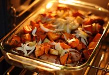 В чем запечь еду