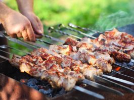 Где заказать доставку шашлыка?