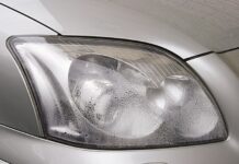 Запотевают фары: что делать?