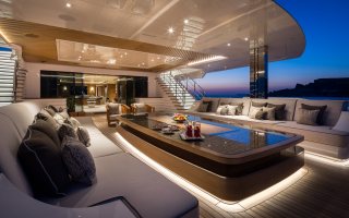 Omega: раскрыта концепция 93-метровой яхты с казино на борту