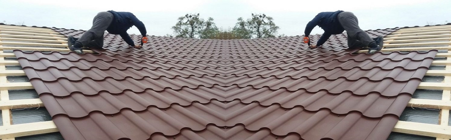 Металлочерепица : важный элемент укладки крыши дома