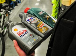 На что обратить внимание при выборе моторного масла?