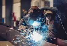 Где пройти обучение на сварщика?