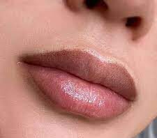 Перманентный макияж губ по методу Акварель