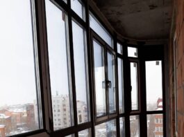 Остекление балкона под ключ