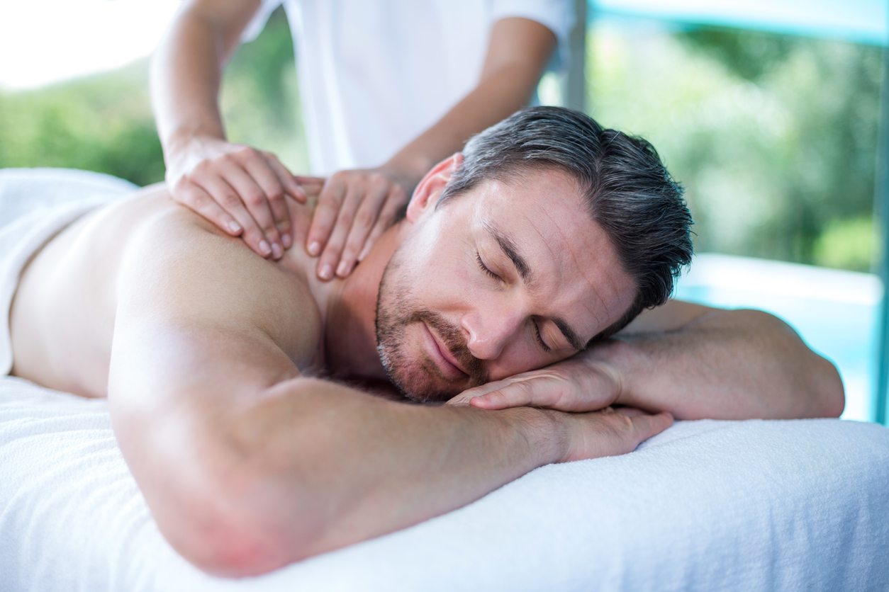 Что такое общий массаж тела, в чем его польза и эффект