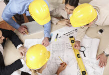 Процесс экспертизы восстановительных работ в квартире: ключевые шаги и методы оценки