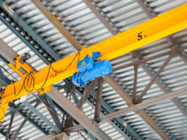 Виды консольных кранов: характеристики и области применения