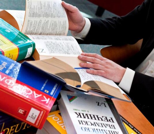 Когда требуется перевод: важность профессиональных переводчиков