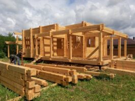 Дома из бруса: преимущества, особенности и этапы строительства