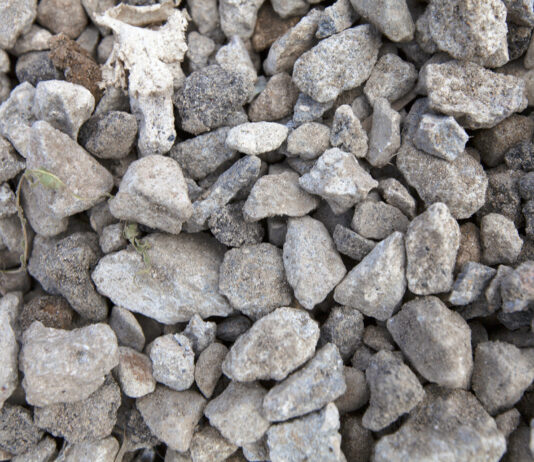 Щебень фракции 20-40 мм: области применения и характеристики