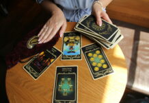 Заказать гадание на таро: какие детали стоит учесть