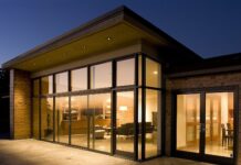 Остекление коттеджей: современные технологии и материалы для создания комфортных и энергоэффективных домов