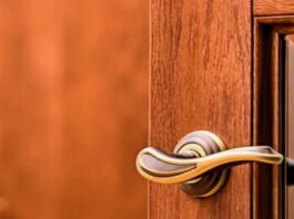 Ручки дверные: виды, материалы, особенности выбора