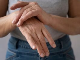 Причины отёчности рук: основные факторы и способы решения проблемы