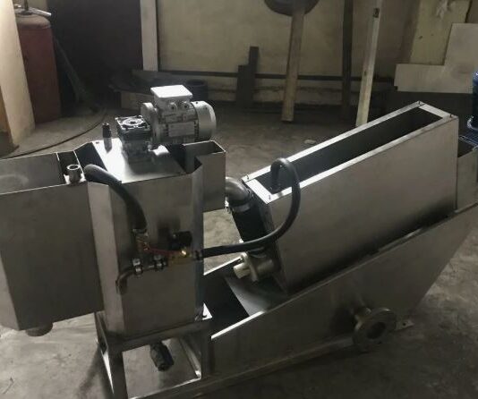 Шнековый обезвоживатель: принцип работы в очистке сточных вод