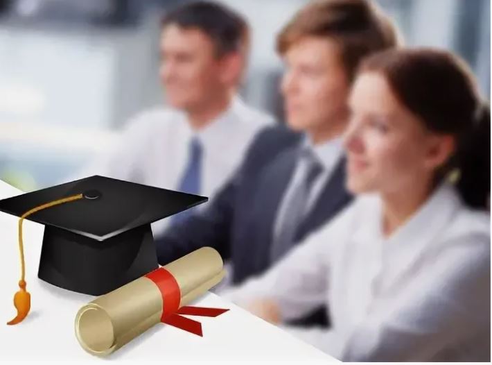 Дополнительные курсы повышения квалификации: как быть в тренде профессиональных требований